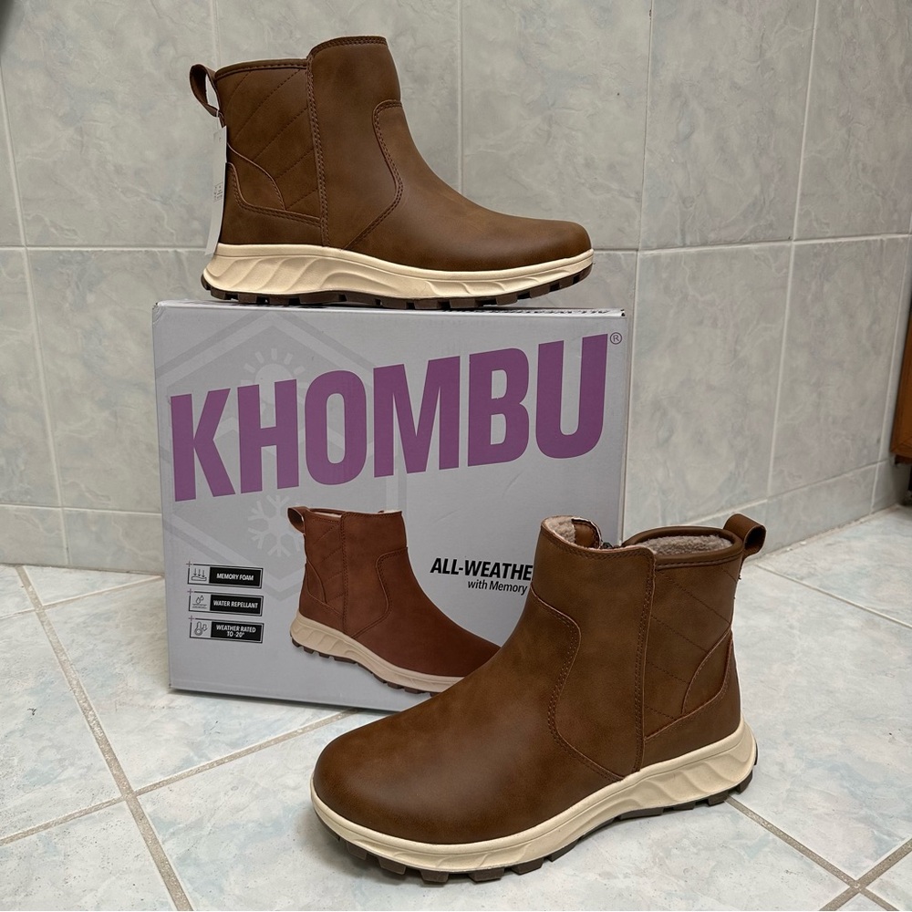 NWT Khombu Women’s Brown All-Weather Boots Size 9